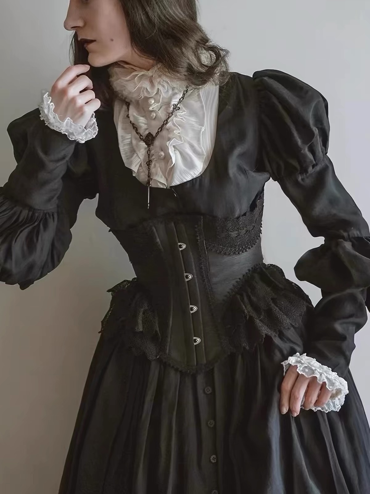 Victorian Goth 🕯️