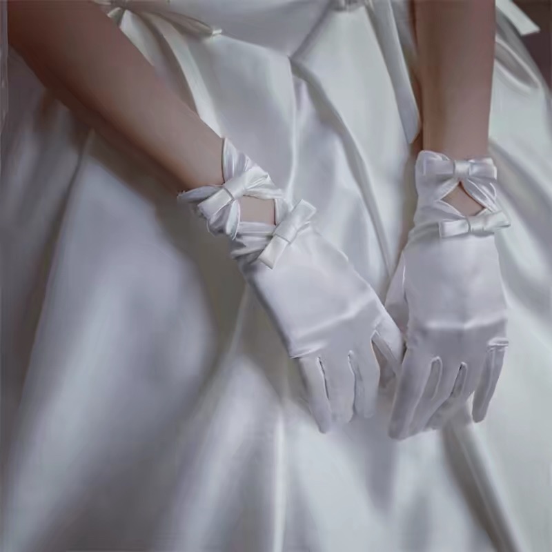 Satin Gloves ✨