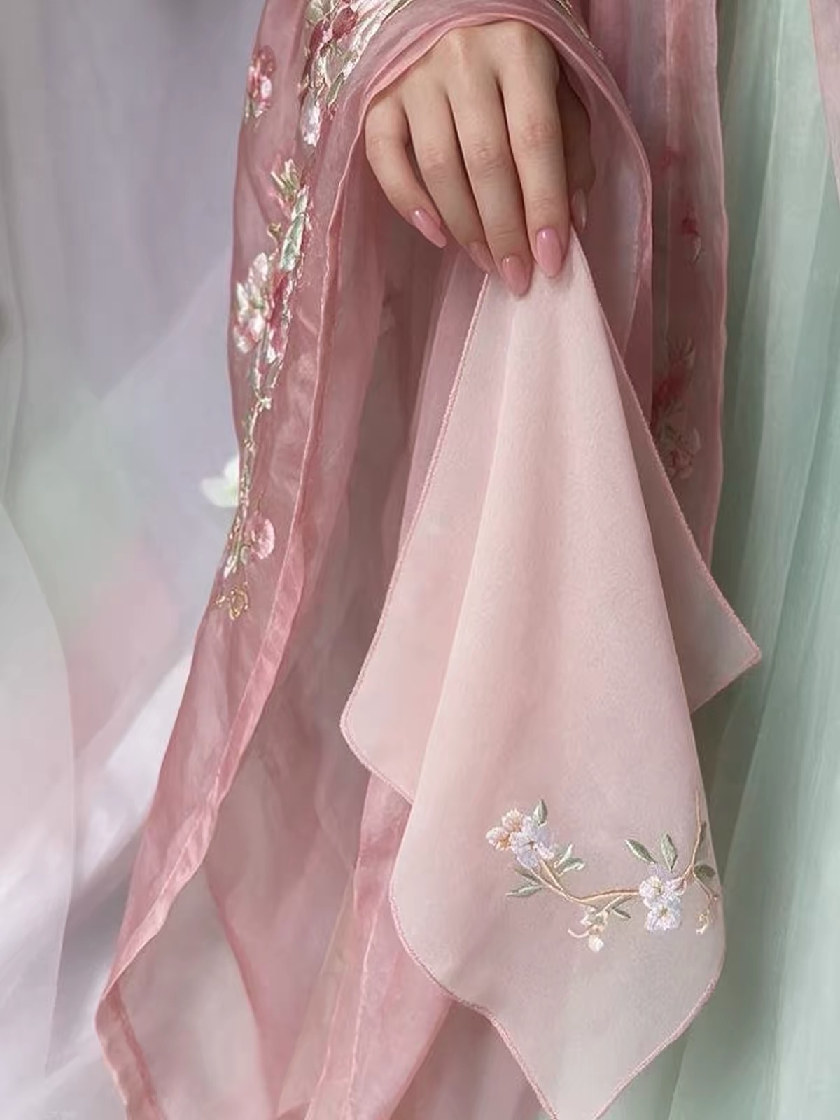 Floral Handkerchiefs 🌷
