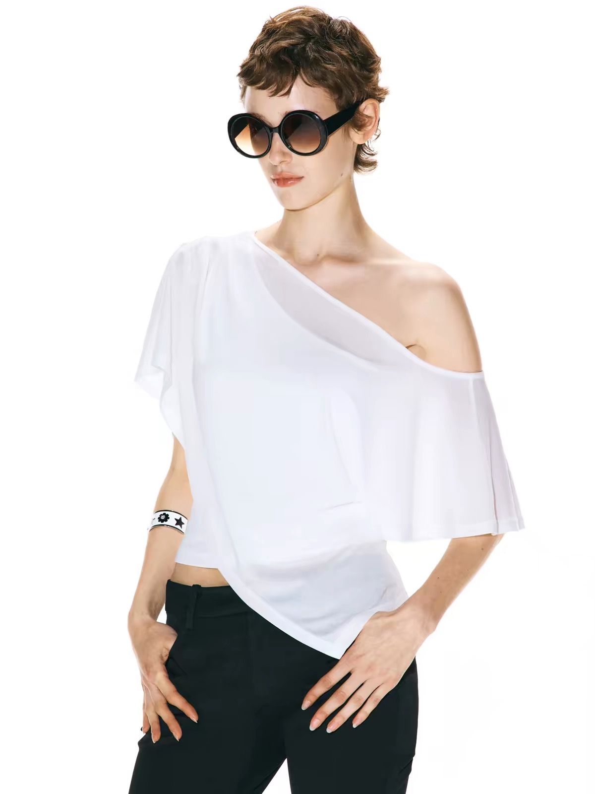 Asymmetrical Tops ⚡