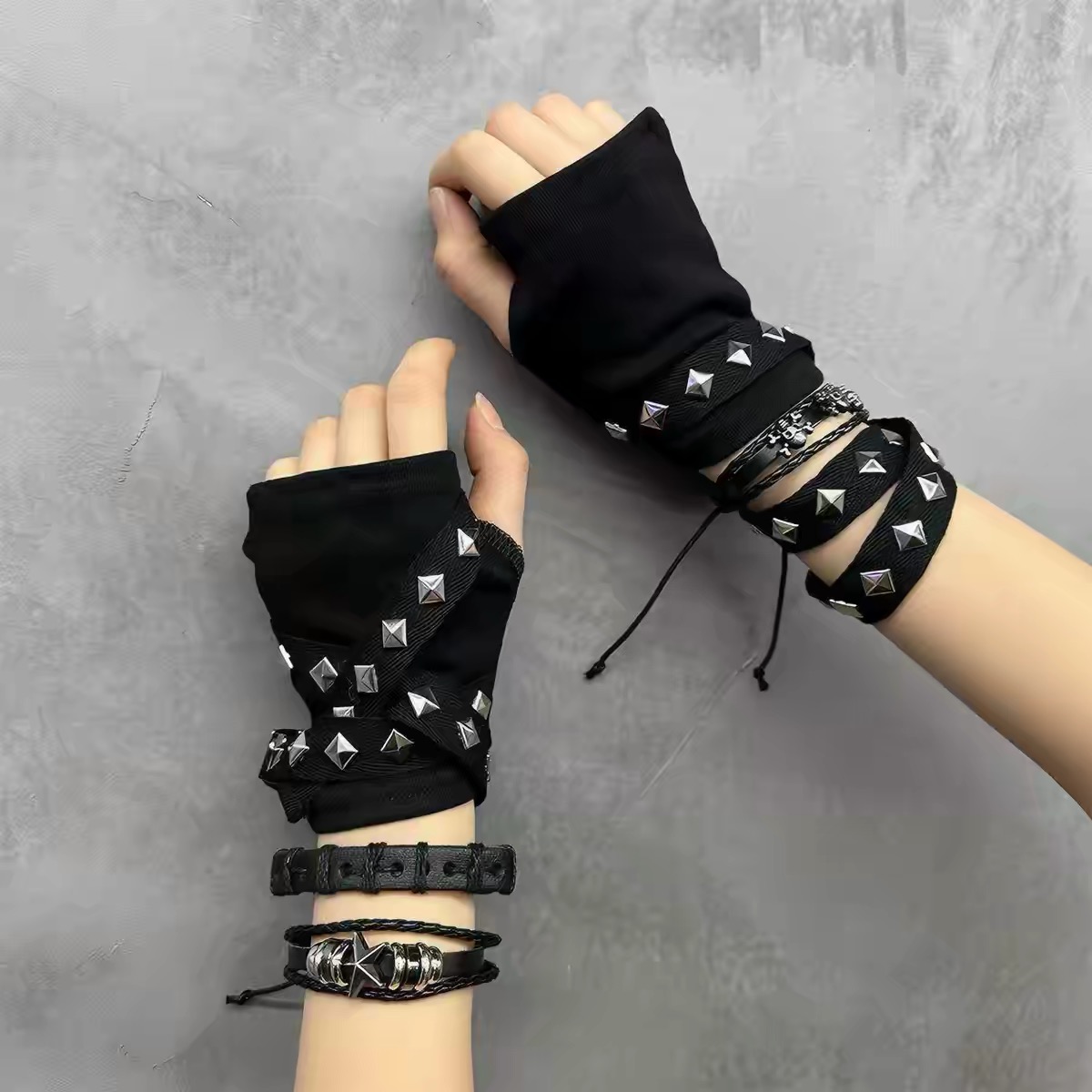 Fingerless Gloves 🖤