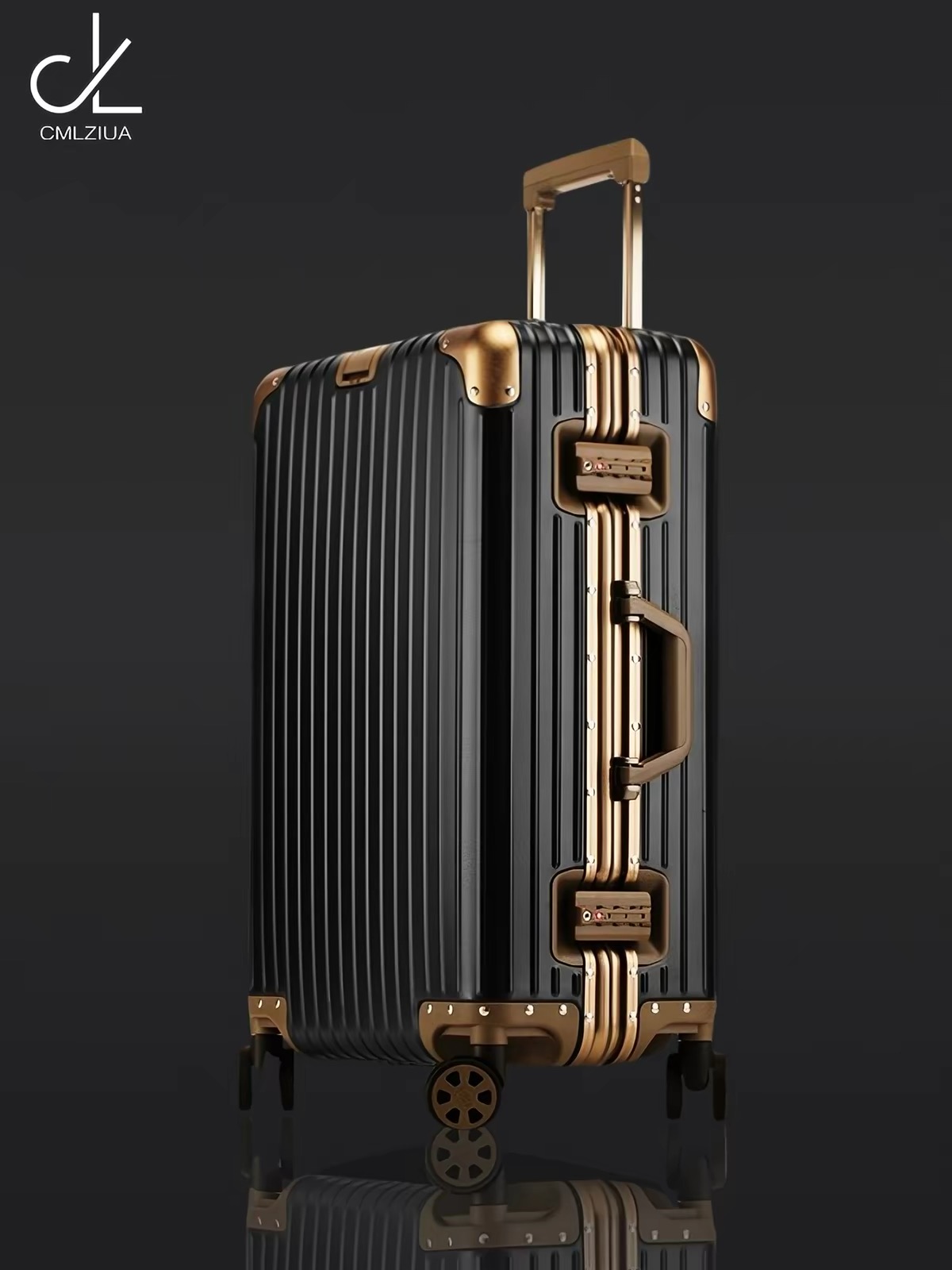 Luxury Suitcases 🥂